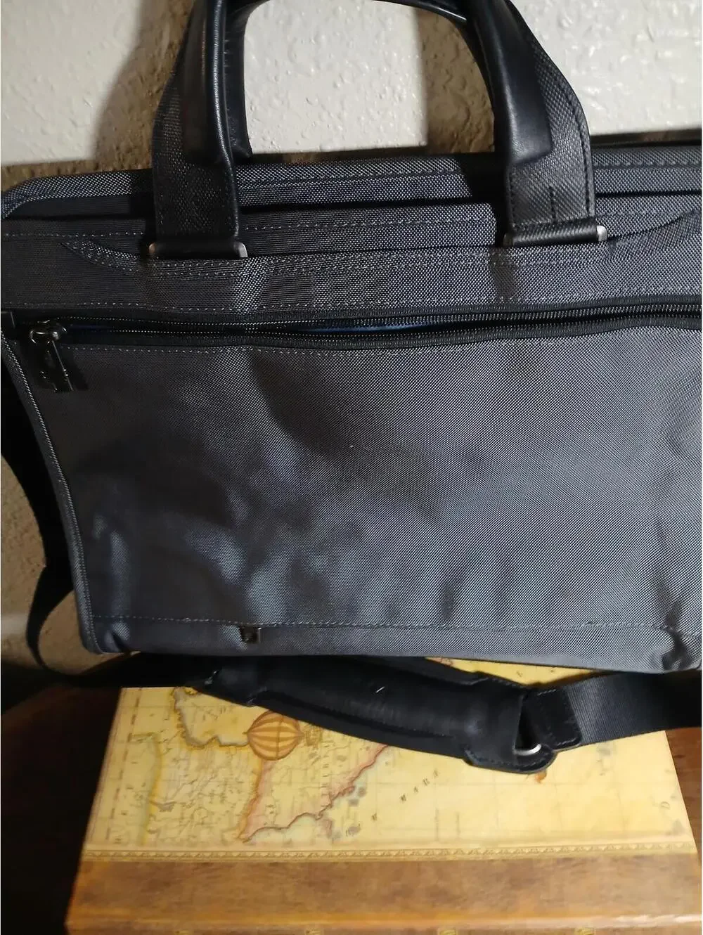 Tumi Black Nylon and Leather Briefcase Laptop Bag with Adjustable Shoulder Strap